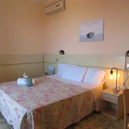 Szálloda Hotel Primula B&B Cesenatico Cesenatico